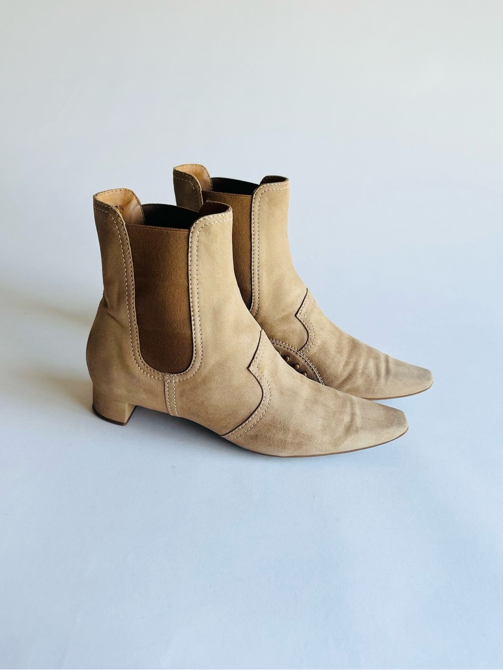 Tod’s Camel Cream Suede Genuine Leather Square Toe Heel Chelsea Boots size 7.5